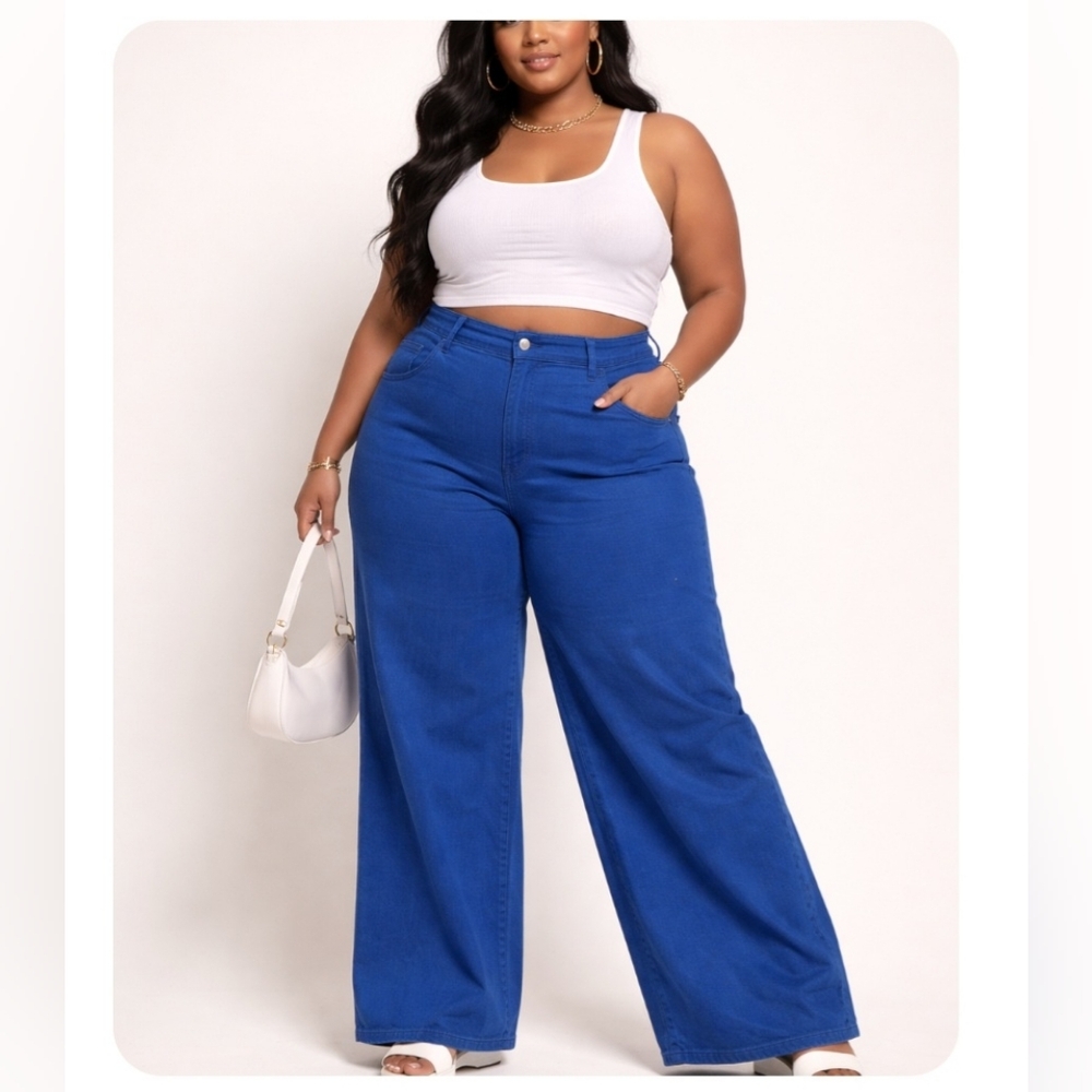 Sailor Wide Leg Women Jeans in Bright Blue, Universal Thread Size 14